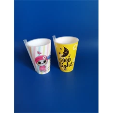 IRIS YUMMY pohár szívószállal 400ml IRIS YUMMY pohár szívószállal 400ml
