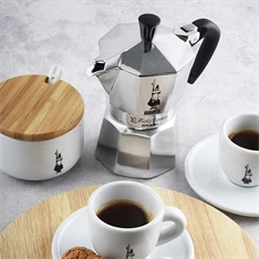 Bialetti Moka Express inox 1 személyes kotyogós kávéfőző Bialetti Moka Express inox 1 személyes kotyogós kávéfőző