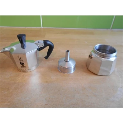 Bialetti Moka Express 2 személyes kotyogós kávéfőző Bialetti Moka Express 2 személyes kotyogós kávéfőző