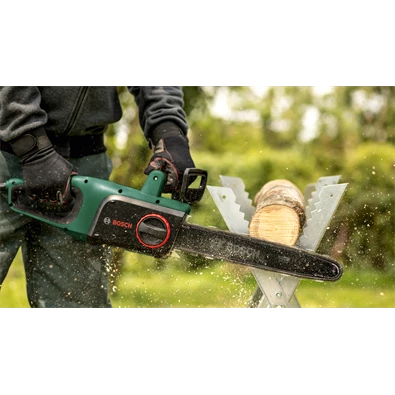 Bosch UniversalChain 35 tartalék lánccal láncfűrész Bosch UniversalChain 35 tartalék lánccal láncfűrész