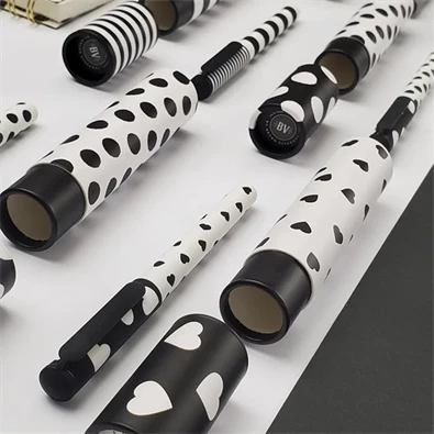 Bruno Visconti Dreamwrite Flora Black&White 0,7 mm, kék golyóstoll Bruno Visconti Dreamwrite Flora Black&White 0,7 mm, kék golyóstoll