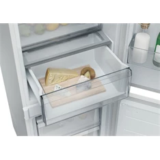 Candy ECNBQT3518E alulfagyasztós, beépíthető Hűtő: 178L, Fagyasztó: 73L, No Frost, hűtőszekrény