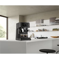 DeLonghi EC235.BK Stilosa fekete espresso kávéfőző DeLonghi EC235.BK Stilosa fekete espresso kávéfőző