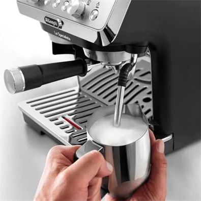 DeLonghi EC9155.MB La Specialista Arte fémes fekete matt espresso kávéfőző DeLonghi EC9155.MB La Specialista Arte fémes fekete matt espresso kávéfőző