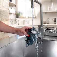 DeLonghi ECAM370.70.B fekete tejhabosítóval automata kávéfőző DeLonghi ECAM370.70.B fekete tejhabosítóval automata kávéfőző