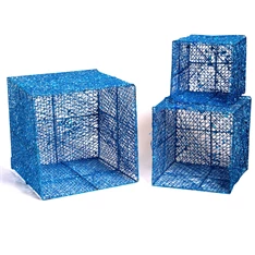 Doboz alakú /1db 20cm, 1db 25cm, 1db 30cm/ kék-ezüst fémdoboz műanyag masnival dekor szett