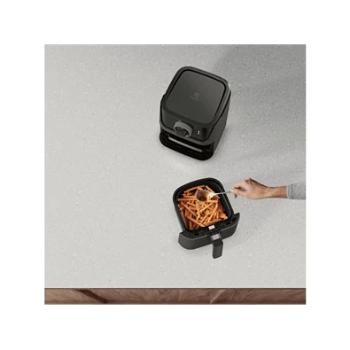 Electrolux E5AF1-4GB fekete 2,5 L forrólevegős sütő Electrolux E5AF1-4GB fekete 2,5 L forrólevegős sütő