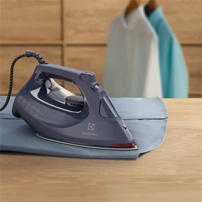 Electrolux E6SI1-4MN Refine 600 szürke gőzölős vasaló Electrolux E6SI1-4MN Refine 600 szürke gőzölős vasaló