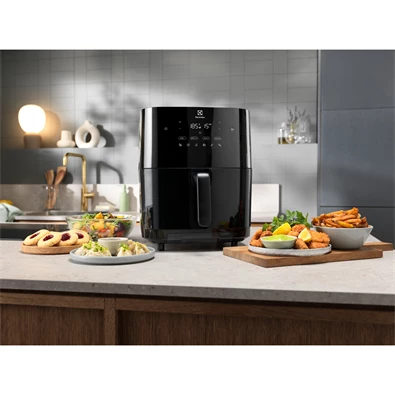 Electrolux EAF7SB 800 fekete 7 L gőzfunkciós forrólevegős sütő Electrolux EAF7SB 800 fekete 7 L gőzfunkciós forrólevegős sütő