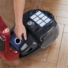 Electrolux EPF61RR málnapiros porzsákos porszívó