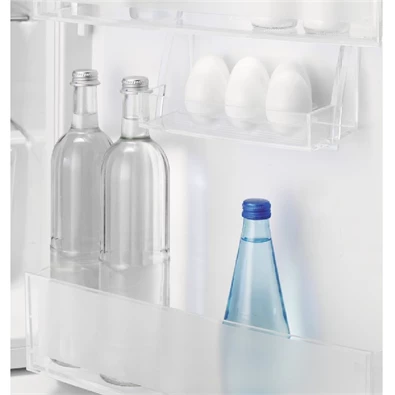 Electrolux KRS4DE18S beépíthető egyajtós hűtőszekrény Electrolux KRS4DE18S beépíthető egyajtós hűtőszekrény
