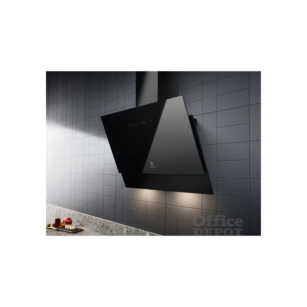 Electrolux LFV416K fekete, beépíthető, kürtős, méret:60 cm, zajszint:58 dB, páraelszívó