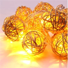 Gömb alakú fonott/rattan/1,5m/meleg fehér/10db LED-es/3xAA elemes fénydekoráció Gömb alakú fonott/rattan/1,5m/meleg fehér/10db LED-es/3xAA elemes fénydekoráció