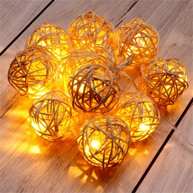 Gömb alakú fonott/rattan/1,5m/meleg fehér/10db LED-es/3xAA elemes fénydekoráció Gömb alakú fonott/rattan/1,5m/meleg fehér/10db LED-es/3xAA elemes fénydekoráció