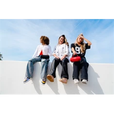 JBL Charge 6 piros Bluetooth hangszóró