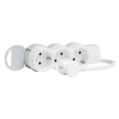 Legrand 695001 ST 1,5m vezetékkel fehér-szürke 3x2P+F elosztósor Legrand 695001 ST 1,5m vezetékkel fehér-szürke 3x2P+F elosztósor