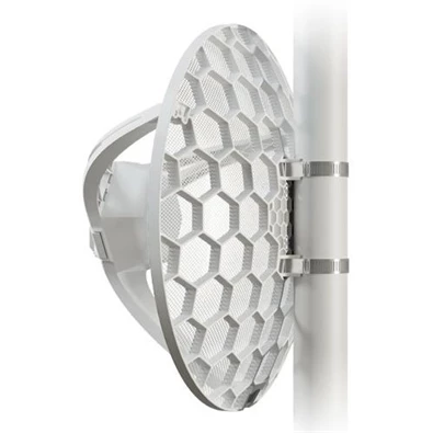 MikroTik LHG LTE18 kit 1xGbE LAN port LTE CAT18 modem 17dBi integrált antenna