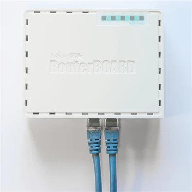 MikroTik hEX RB750Gr3 L4 256MB 5x GbE port router MikroTik hEX RB750Gr3 L4 256MB 5x GbE port router
