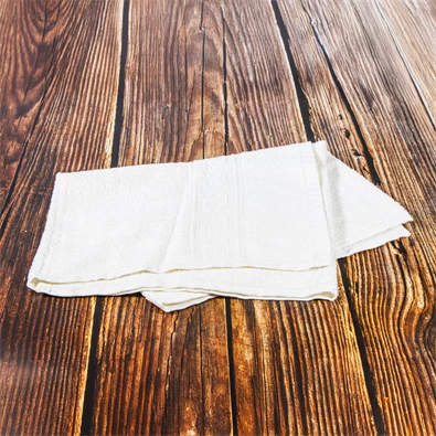 Mintás szélű törölköző 50 × 100 Mintás szélű törölköző 50 × 100