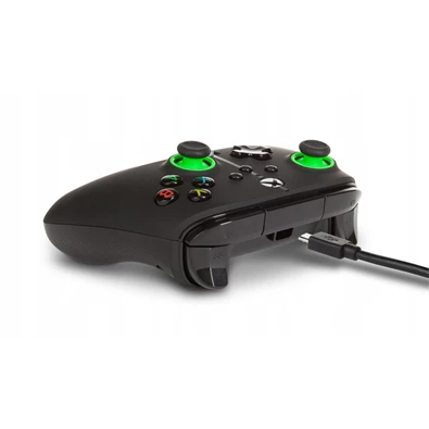 PowerA EnWired Xbox Series X|S / Xbox One vezetékes fekete-zöld kontroller PowerA EnWired Xbox Series X|S / Xbox One vezetékes fekete-zöld kontroller