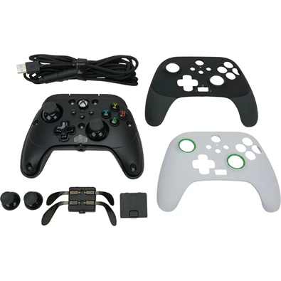 PowerA Fusion Pro 2 EnWired Xbox Series X|S / Xbox One vezetékes fekete-fehér kontroller PowerA Fusion Pro 2 EnWired Xbox Series X|S / Xbox One vezetékes fekete-fehér kontroller