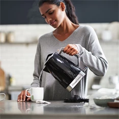 Russell Hobbs 28081-70/RH Structure 1,7L-es fekete vízforraló Russell Hobbs 28081-70/RH Structure 1,7L-es fekete vízforraló