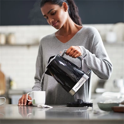 Russell Hobbs 28081-70/RH Structure 1,7L-es fekete vízforraló Russell Hobbs 28081-70/RH Structure 1,7L-es fekete vízforraló