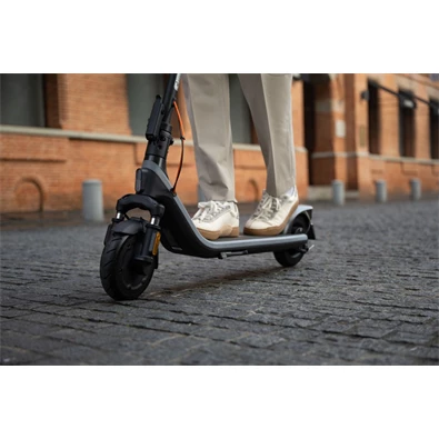 Segway Ninebot KickScooter E2 Plus E II elektromos roller Segway Ninebot KickScooter E2 Plus E II elektromos roller