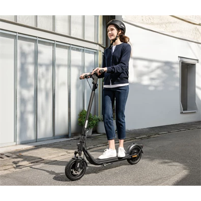 Segway Ninebot KickScooter F2 E II elektromos roller Segway Ninebot KickScooter F2 E II elektromos roller