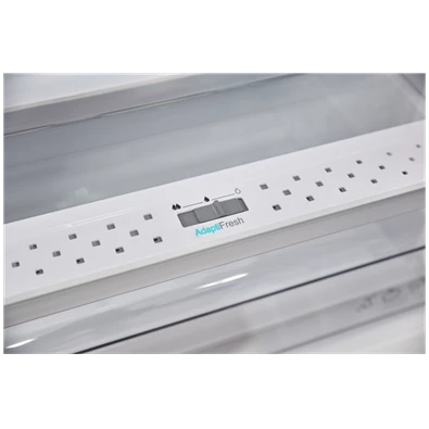 Sharp SJ-FBB05DTXWE-EU fehér, alulfagyasztós, Hűtő:204L, Fagyasztó:84L, Nanofrost hűtőszekrény