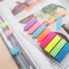 Stick`N 42x12 mm 5x25 lapos nyíl formájú neon oldaljelölő címke Stick`N 42x12 mm 5x25 lapos nyíl formájú neon oldaljelölő címke