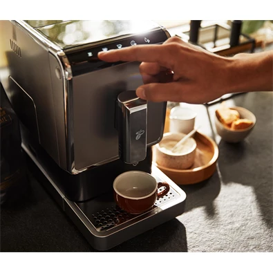 Tchibo Esperto Caffé ezüst automata kávéfőző Tchibo Esperto Caffé ezüst automata kávéfőző