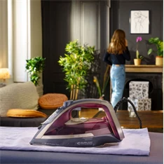 Tefal FV6870E0 Smart Protect+ lila gőzölős vasaló Tefal FV6870E0 Smart Protect+ lila gőzölős vasaló