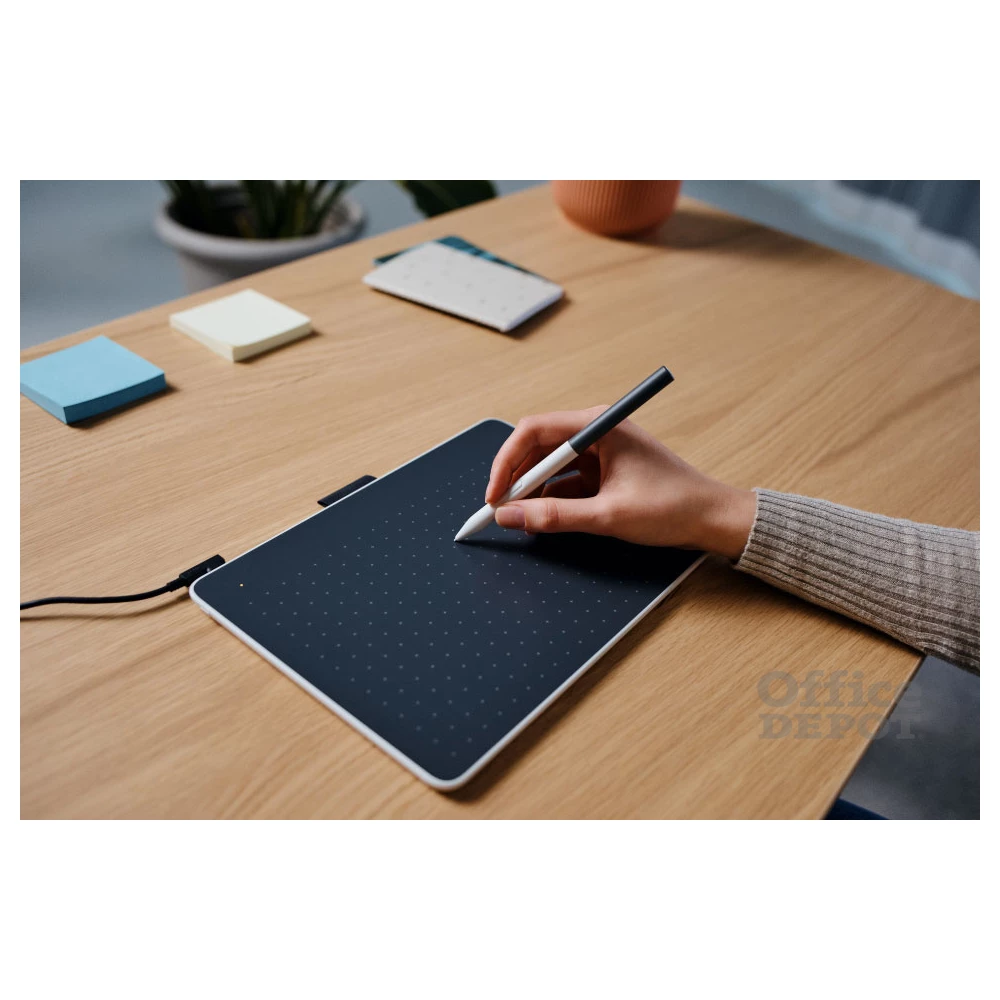 Wacom CTC4110WLW1B One S digitális rajztábla
