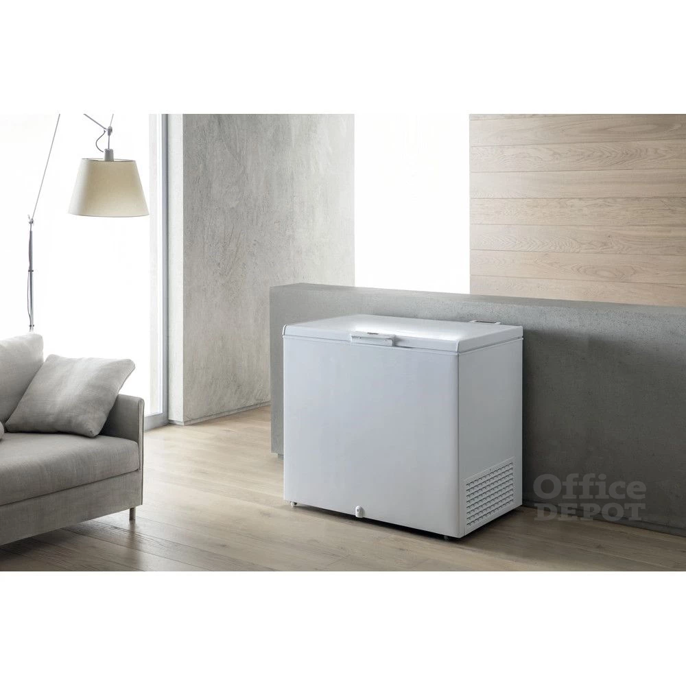 Whirlpool WHS2121 fehér, Fagyasztó:204L, FastFreeze fagyasztóláda